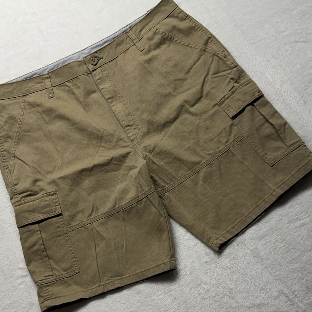 Wrangler Cargo Shorts Men’s Relaxed Fit Tech Pocket Tan Khaki 40 Reg New